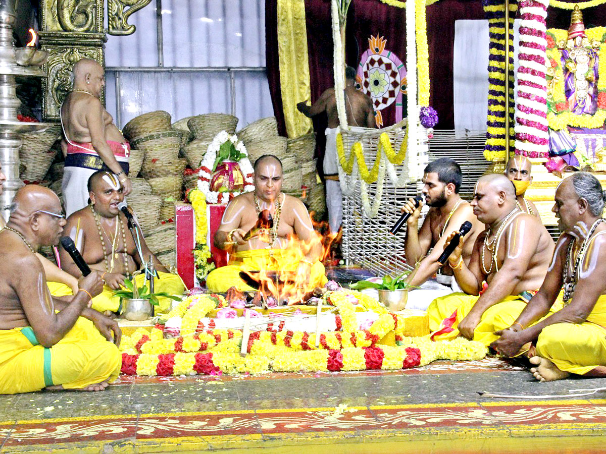 Pushpayaga Mahotsavam At Tirumala Srivari Devasthanam Photo Gallery - Sakshi9