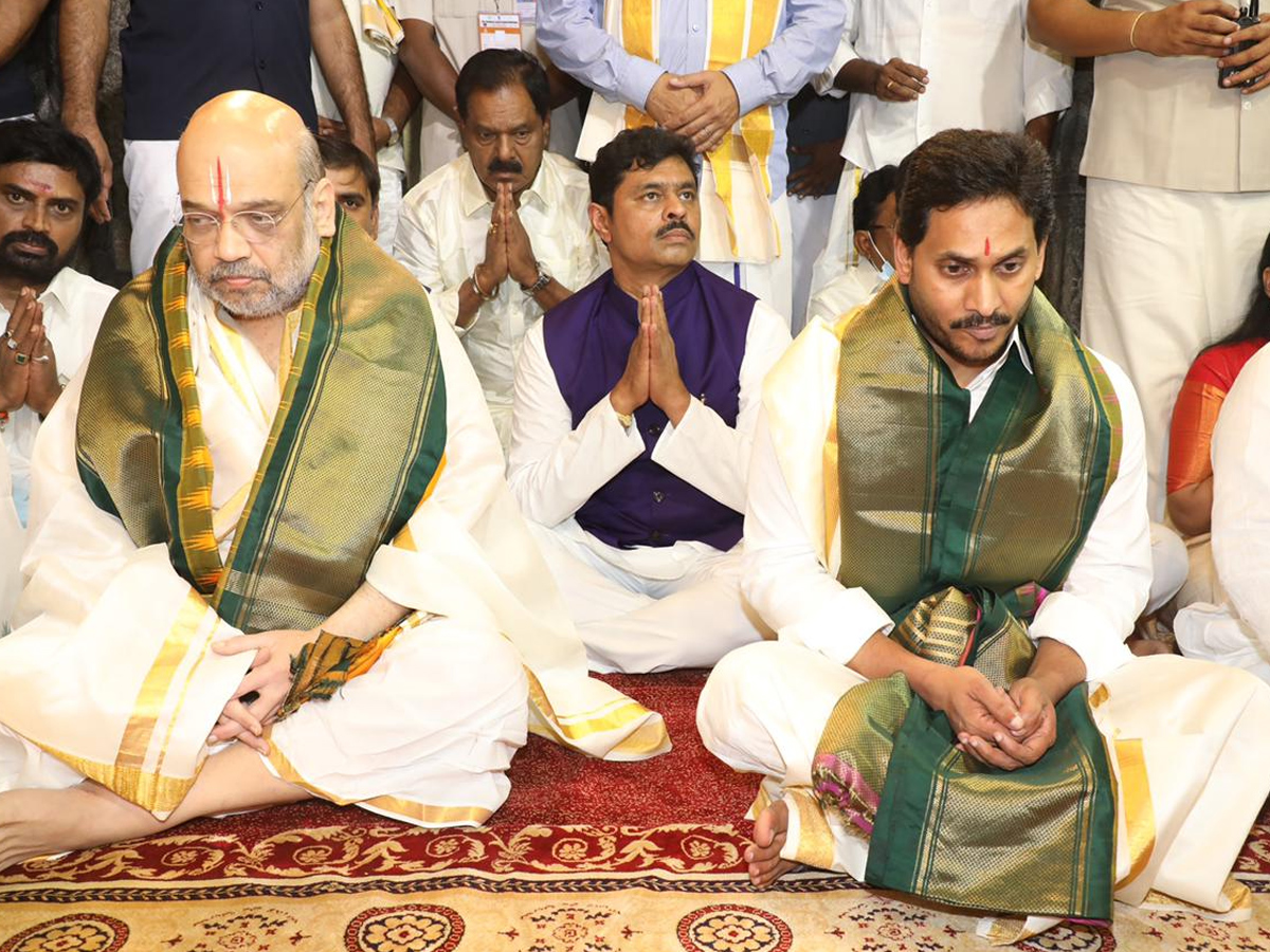 CM YS Jagan Tirumala Tour With Union Home Minister Amit Shah photo Gallery - Sakshi7