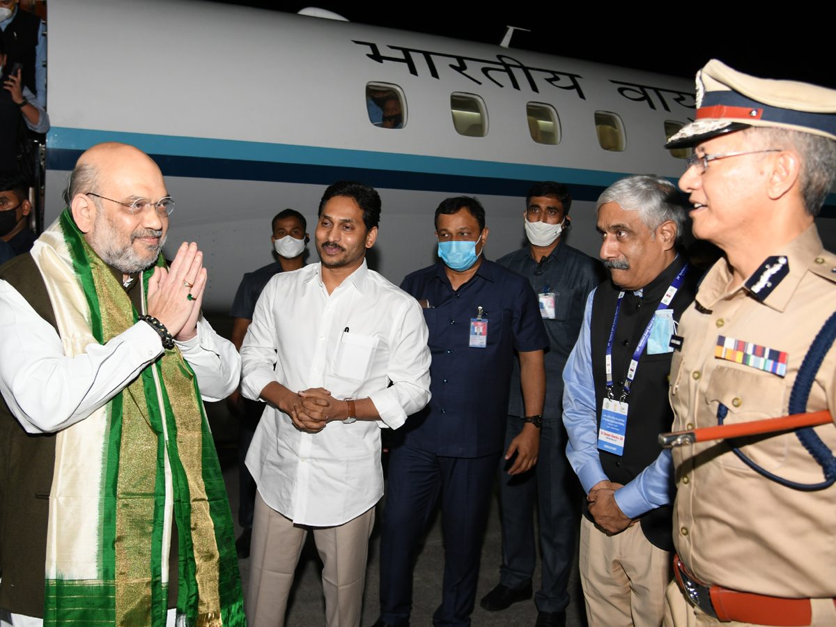 CM YS Jagan Tirumala Tour With Union Home Minister Amit Shah photo Gallery - Sakshi16