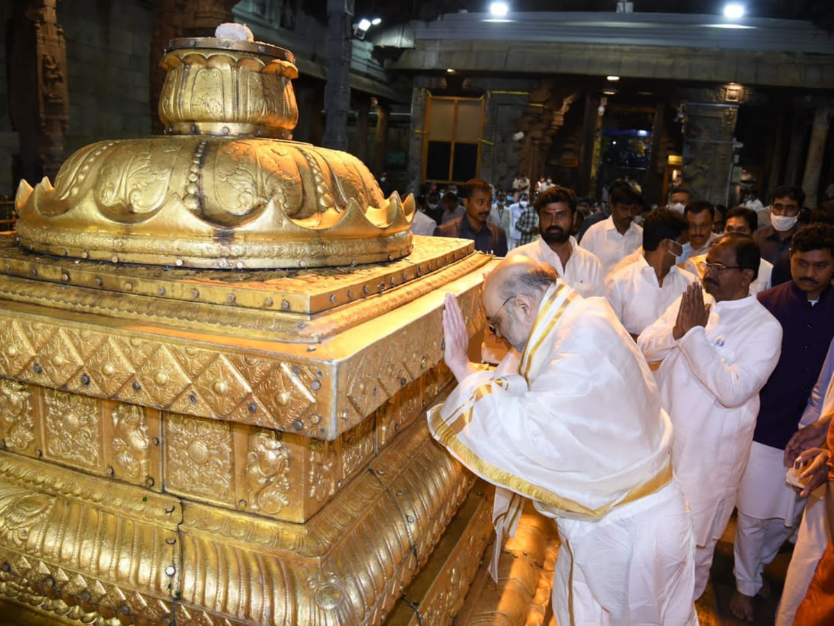 CM YS Jagan Tirumala Tour With Union Home Minister Amit Shah photo Gallery - Sakshi4