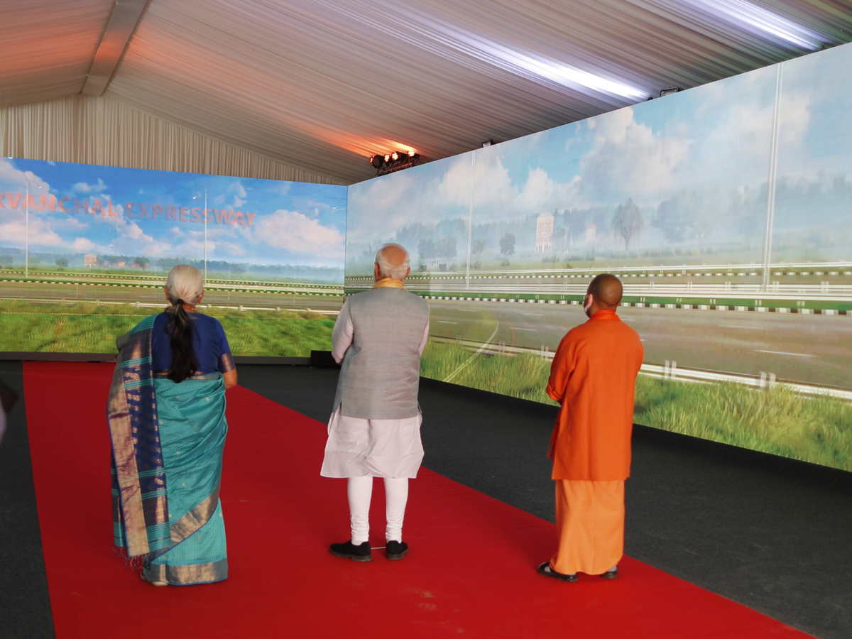  PM Modi inaugurates Purvanchal Expressway in Uttar Pradesh Photo Gallery - Sakshi13