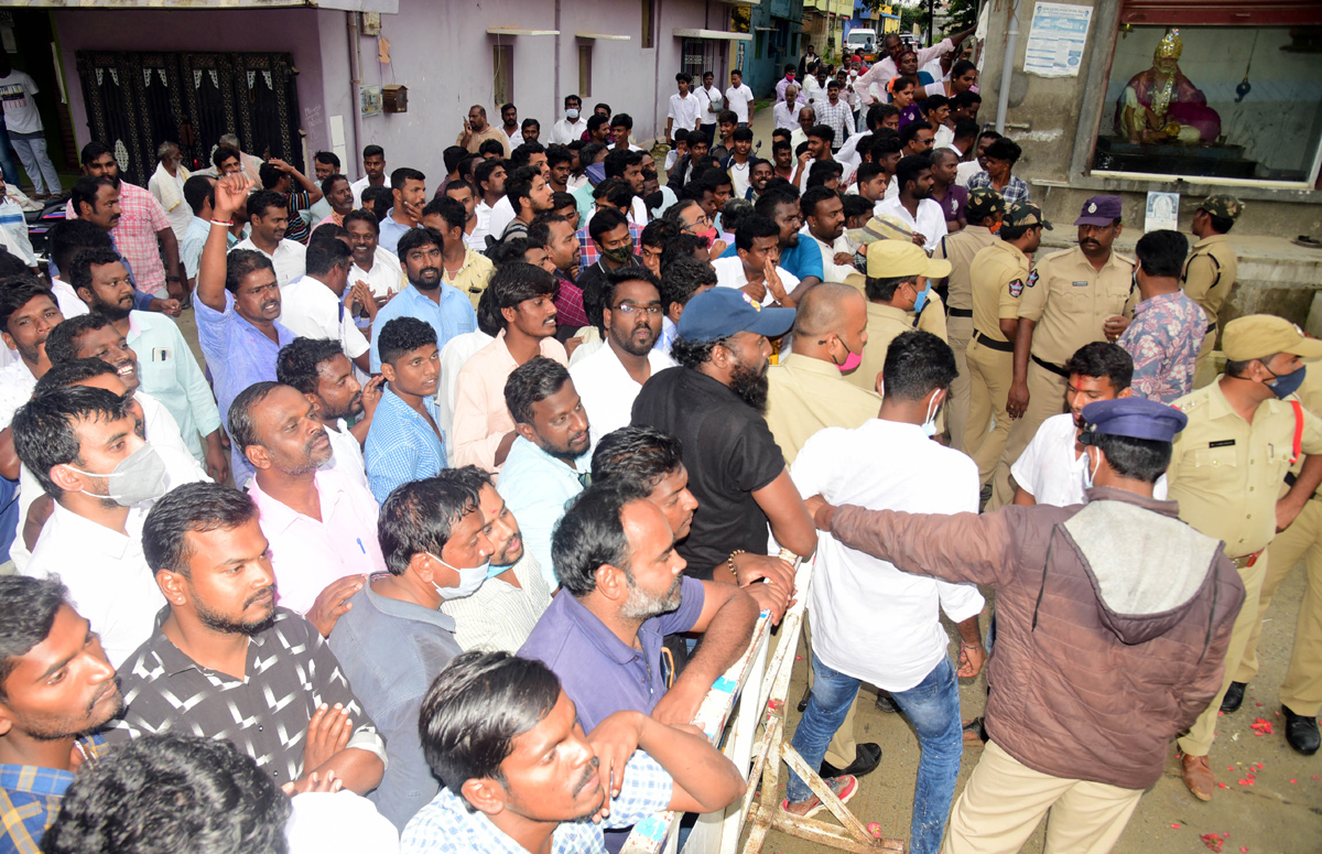 YSRCP Celebrates Municipal Elections Victory - Sakshi16