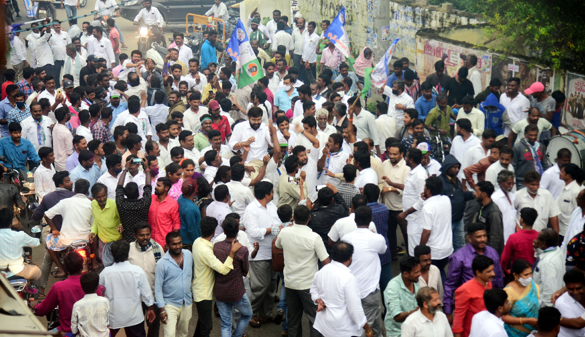 YSRCP Celebrates Municipal Elections Victory - Sakshi22