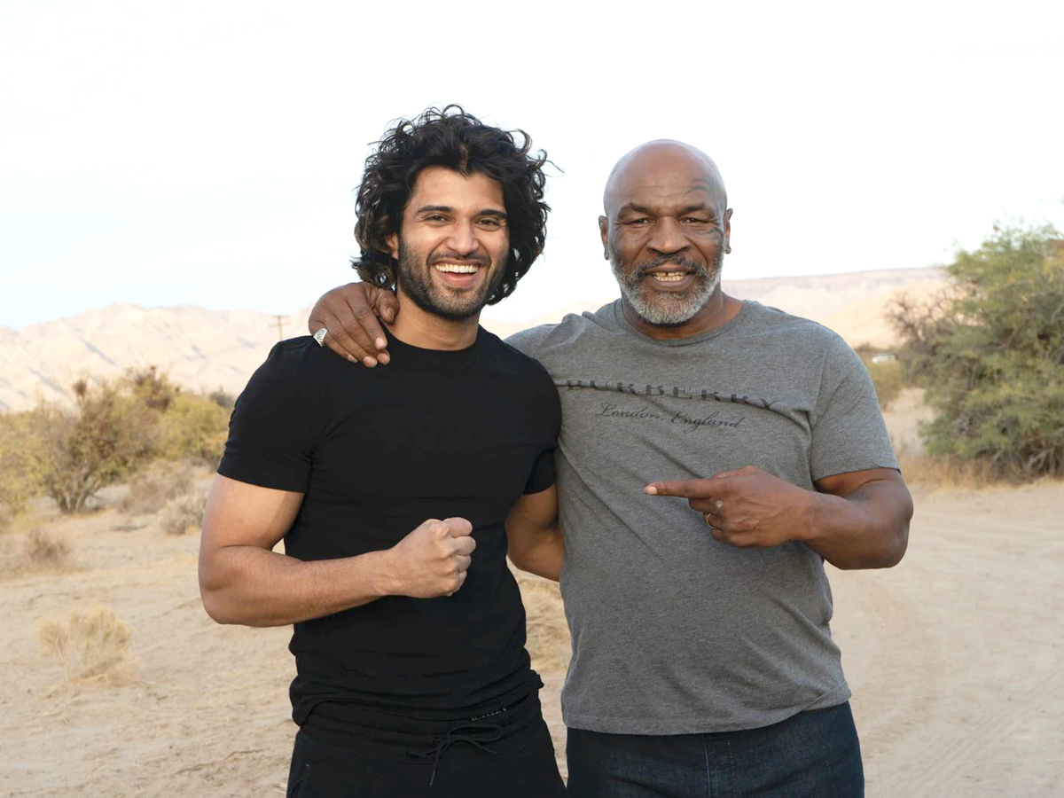 Vijay Devarakonda Liger Movie Team with Mike Tyson Photo Gallery - Sakshi3