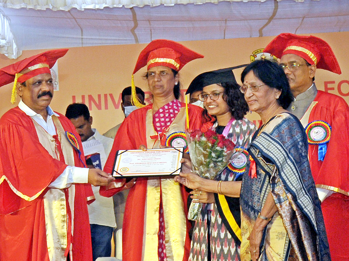 16th Graduation Ceremony Koti Womens College Photo Gallery - Sakshi10