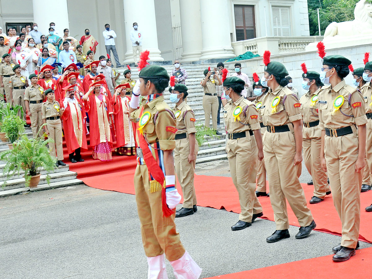 16th Graduation Ceremony Koti Womens College Photo Gallery - Sakshi14