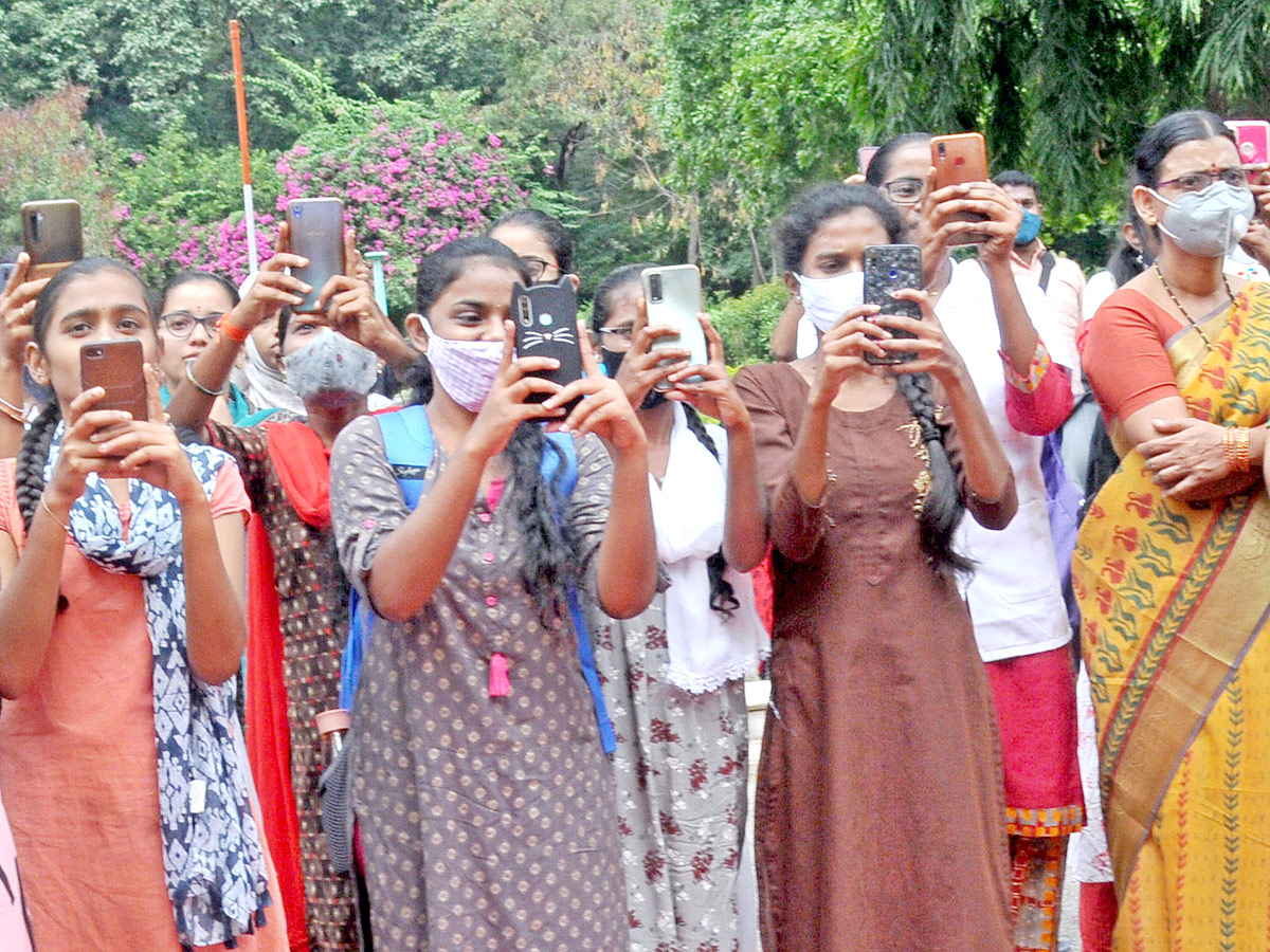 16th Graduation Ceremony Koti Womens College Photo Gallery - Sakshi4