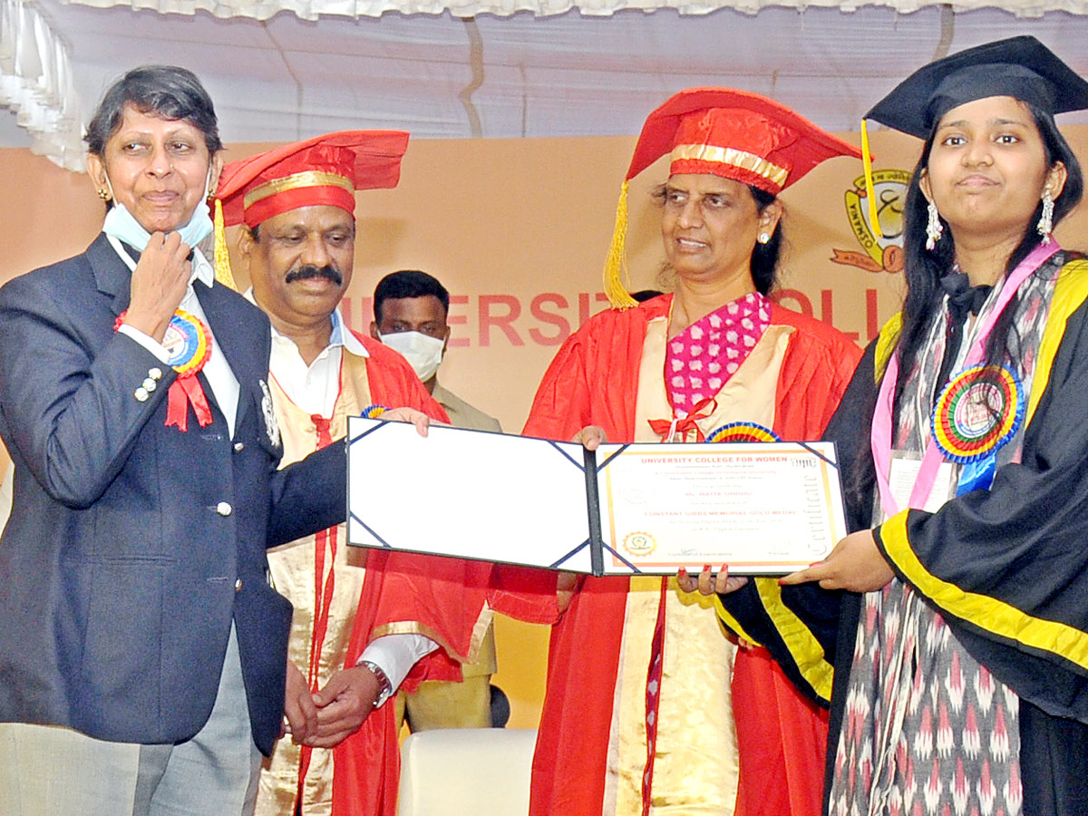 16th Graduation Ceremony Koti Womens College Photo Gallery - Sakshi9