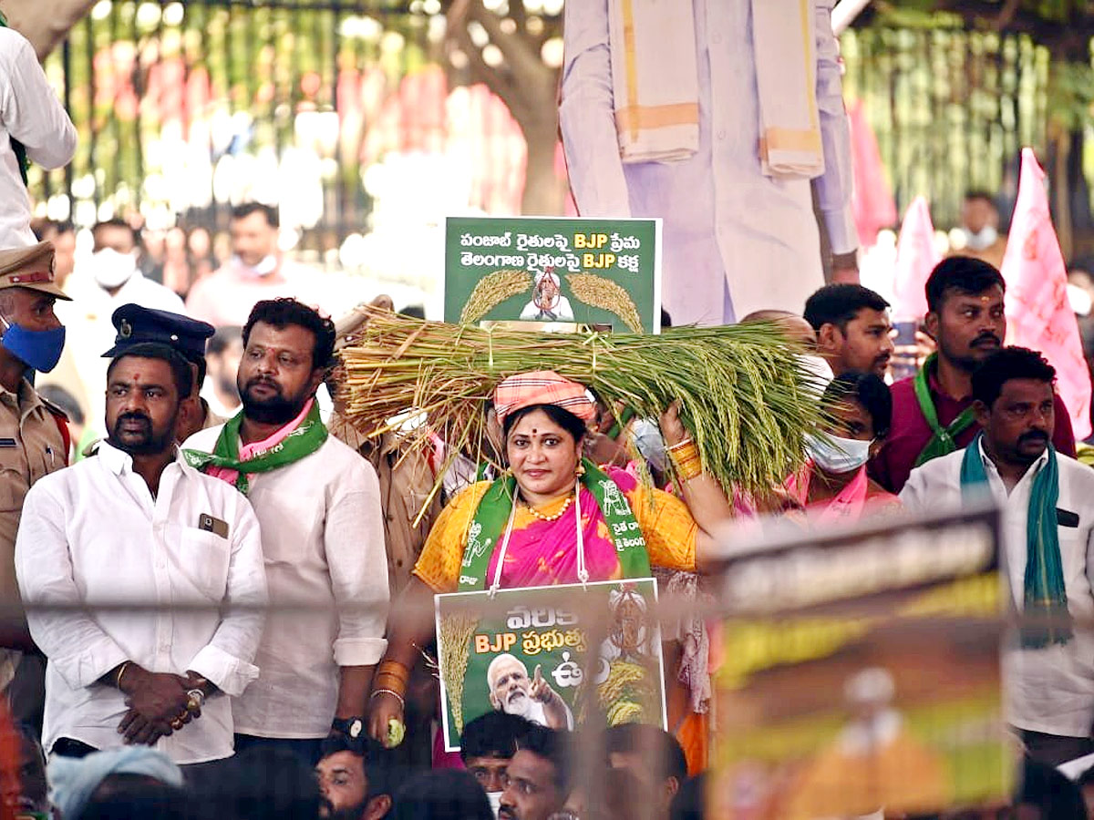 TRS Party Hold Maha Dharna At Indira Park Photo Gallery - Sakshi5