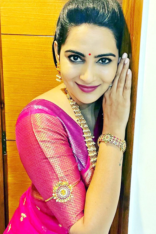 Big Boss Beauty Himaja  Birthday Special Photo Gallery - Sakshi13