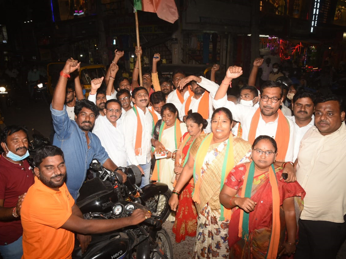 Etela Rajender Grand Victory in Huzurabad By Election Photo Gallery - Sakshi18