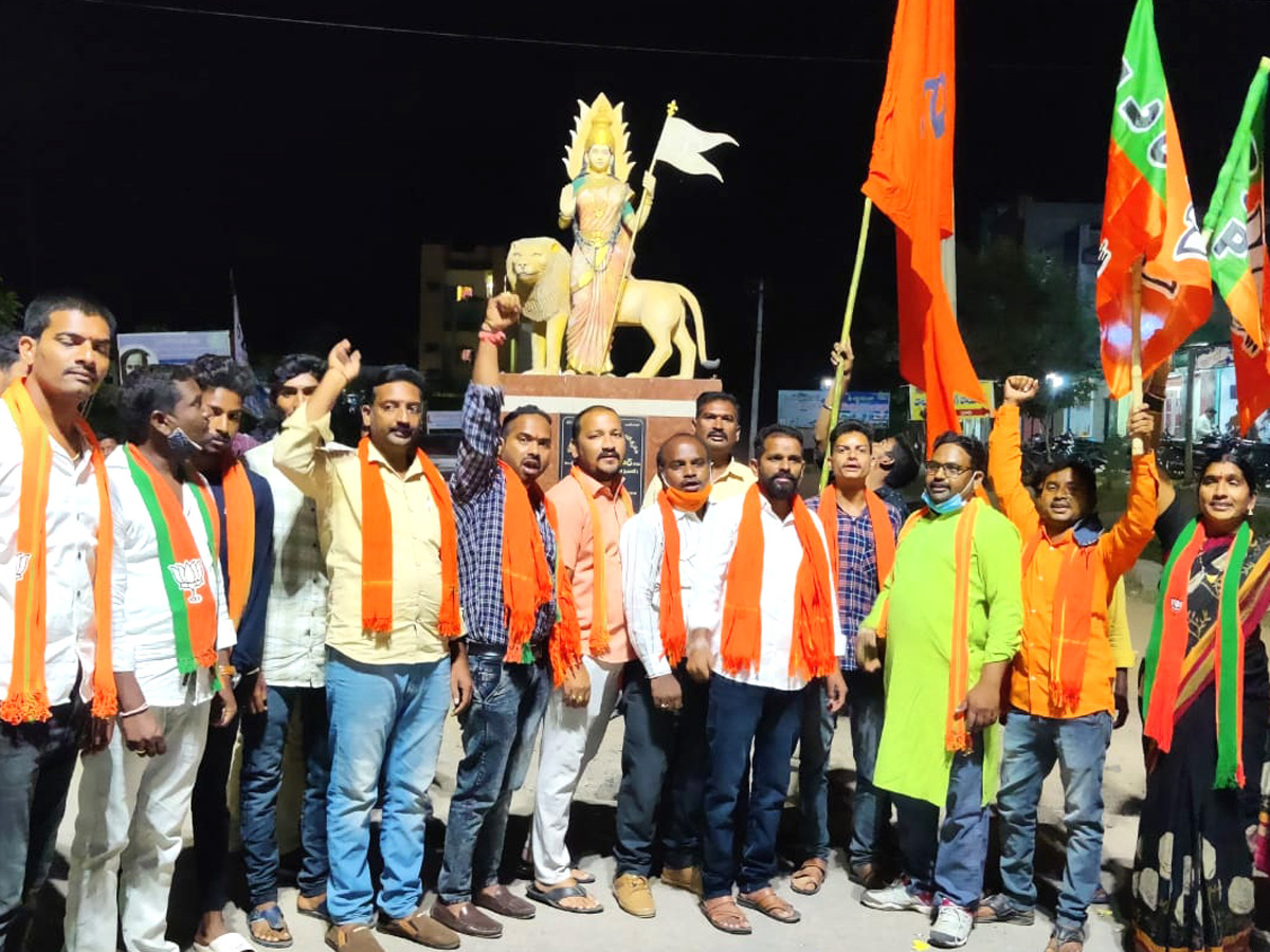 Etela Rajender Grand Victory in Huzurabad By Election Photo Gallery - Sakshi21