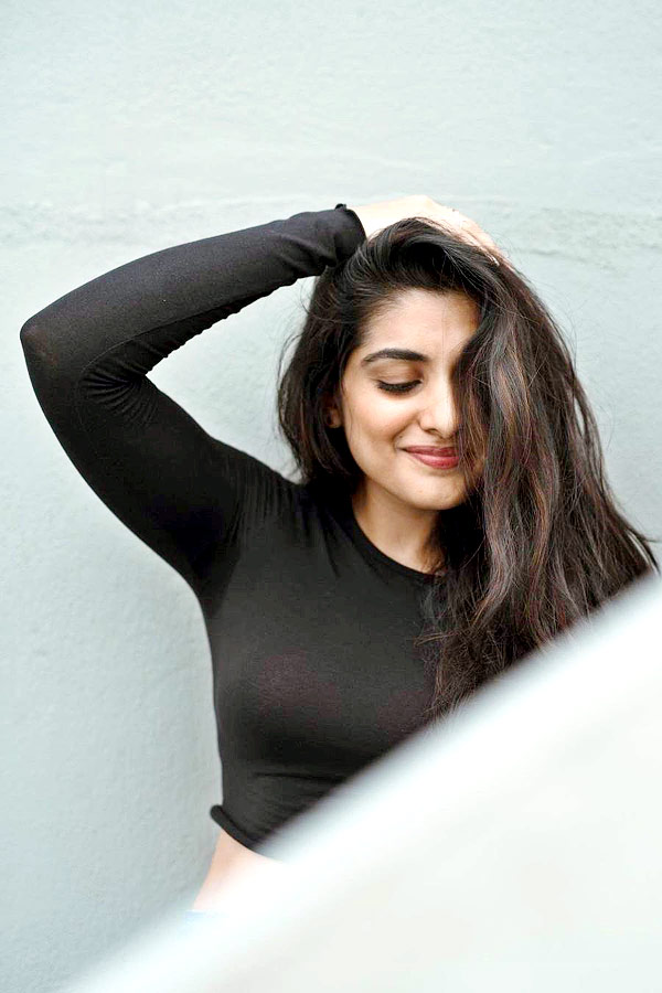 Nivetha Thomas Birthday Special Photo Ghallery - Sakshi16