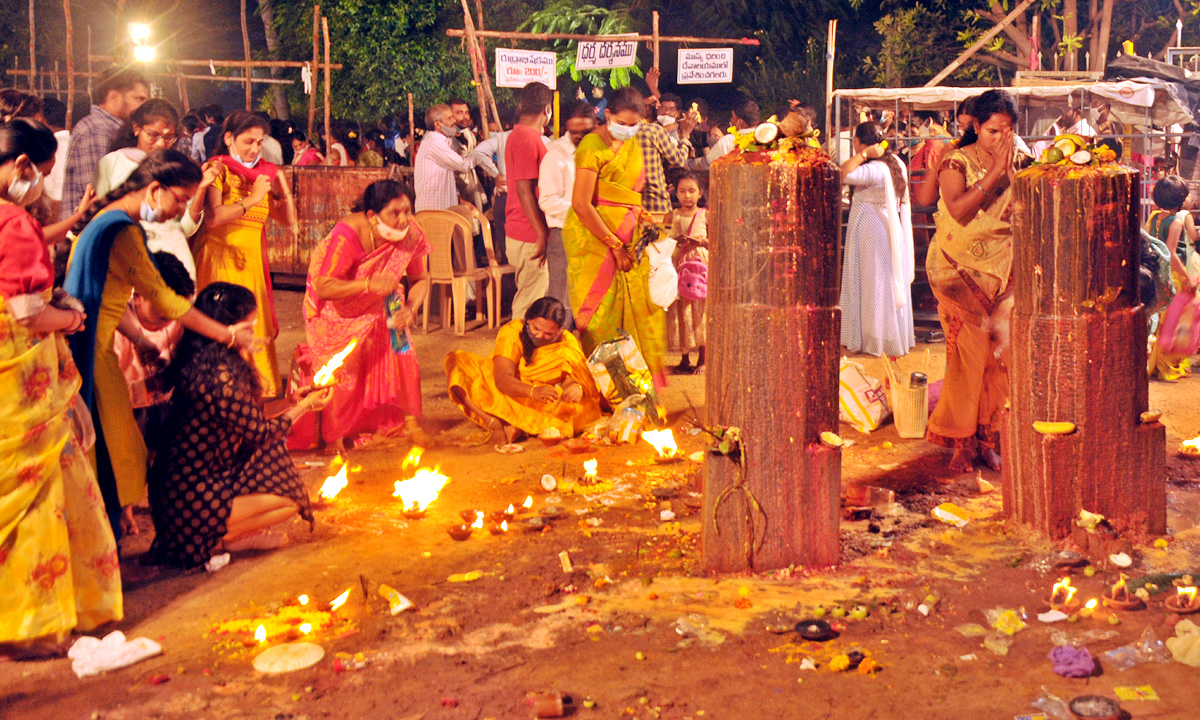 Karthika Pournami Celebrations in Warangal - Sakshi11