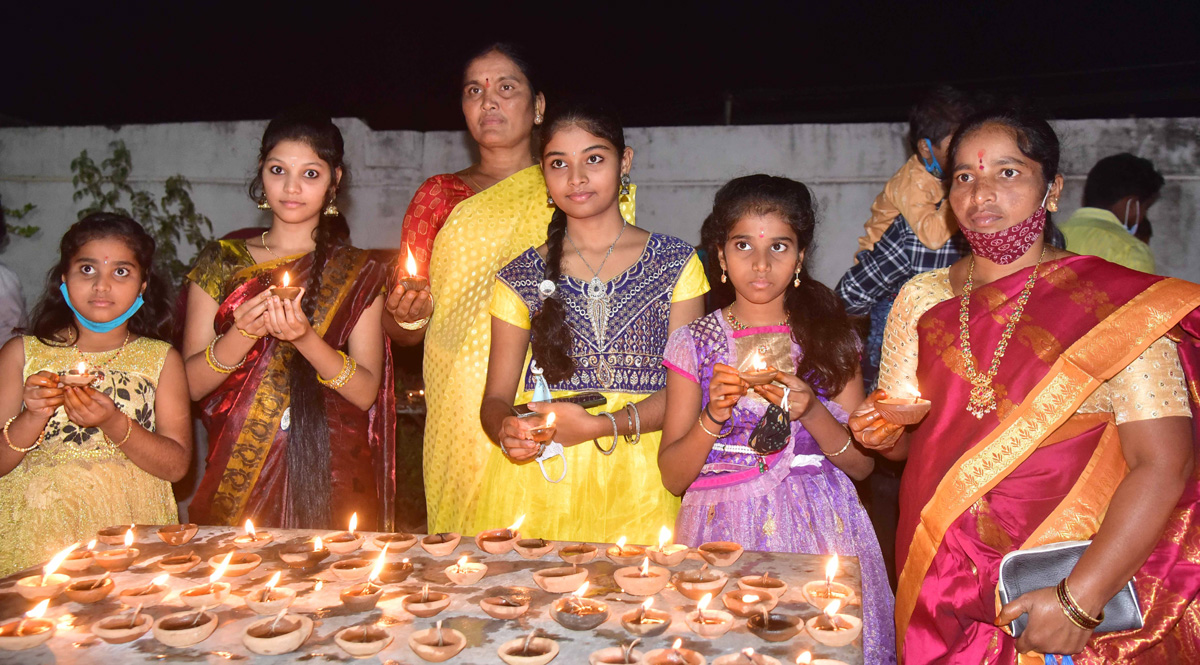 Karthika Pournami Celebrations in Warangal - Sakshi27