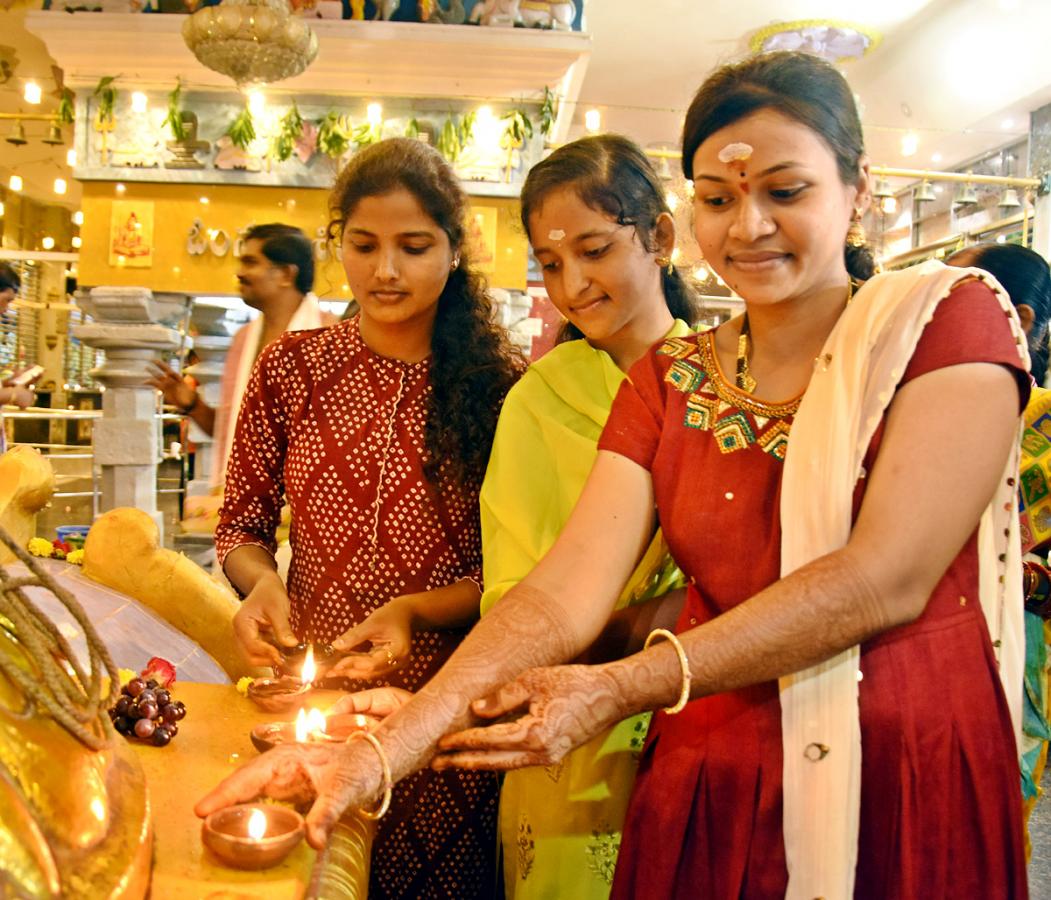 Karthika Pournami Celebrations in Warangal - Sakshi32