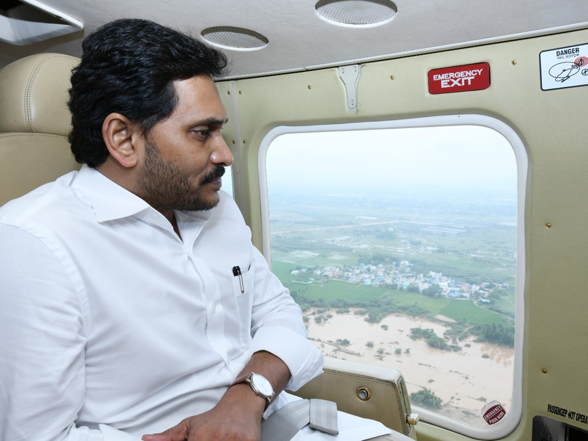 AP CM YS Jagan Mohan Reddy Aerial Survey On Flood Affected Areas Photo Gallery - Sakshi3