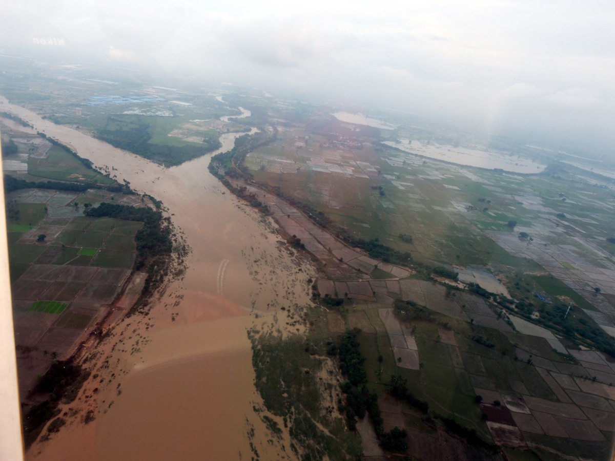 AP CM YS Jagan Mohan Reddy Aerial Survey On Flood Affected Areas Photo Gallery - Sakshi6