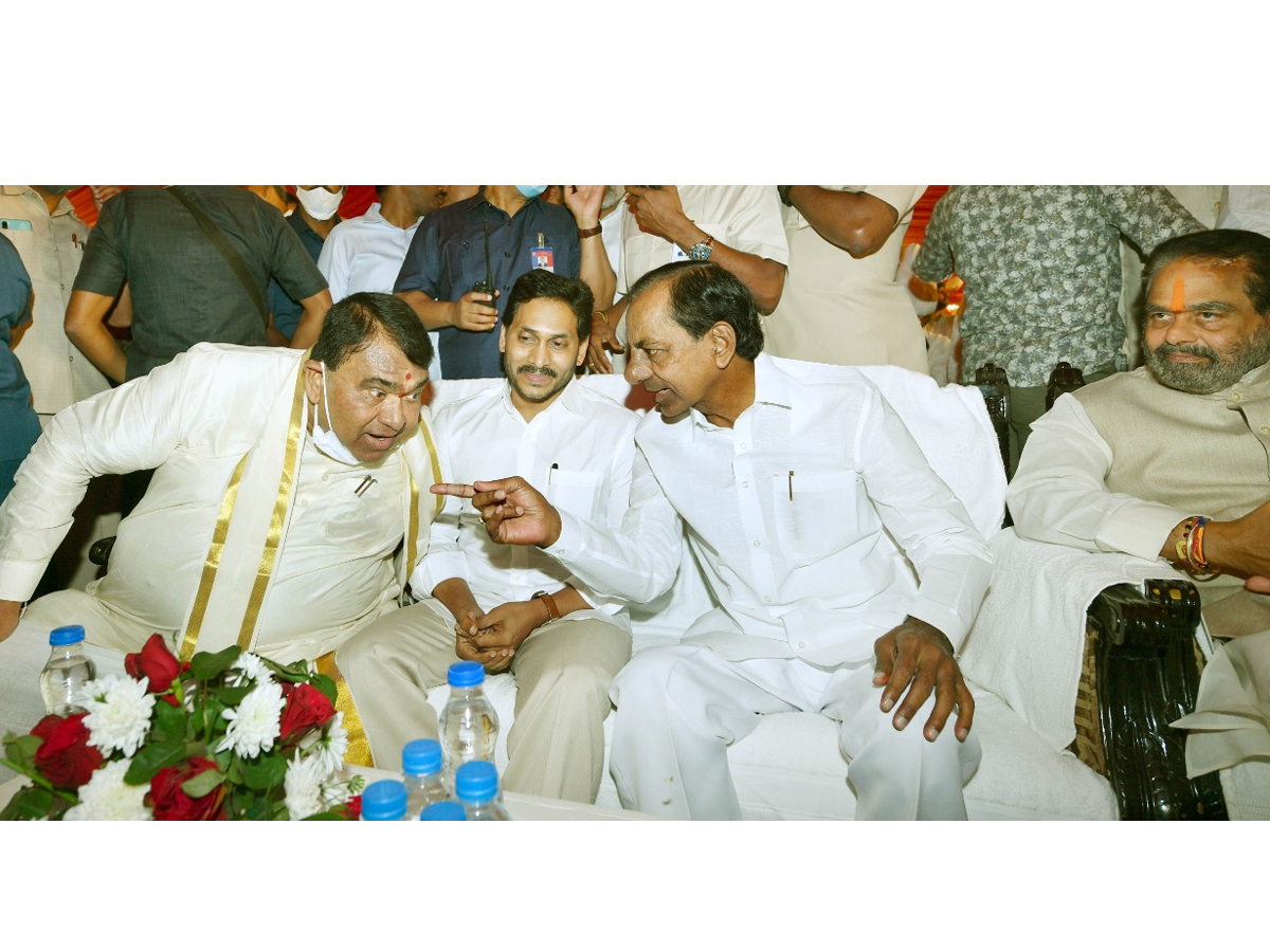 CM YS Jagan & CM KCR Attends Speaker Pocharam Srinivas Reddy Grand Daughter Marriage Photo Gallery - Sakshi12