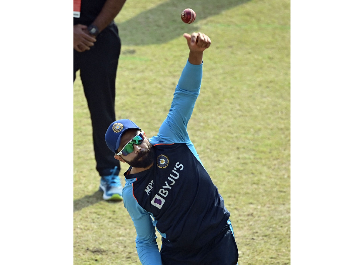 Indian Cricket Team Practice Session at Kanpur Photo Gallery - Sakshi6