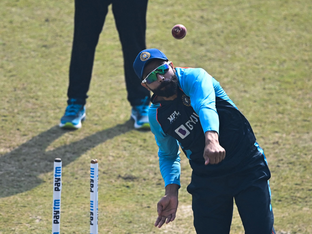 Indian Cricket Team Practice Session at Kanpur Photo Gallery - Sakshi9