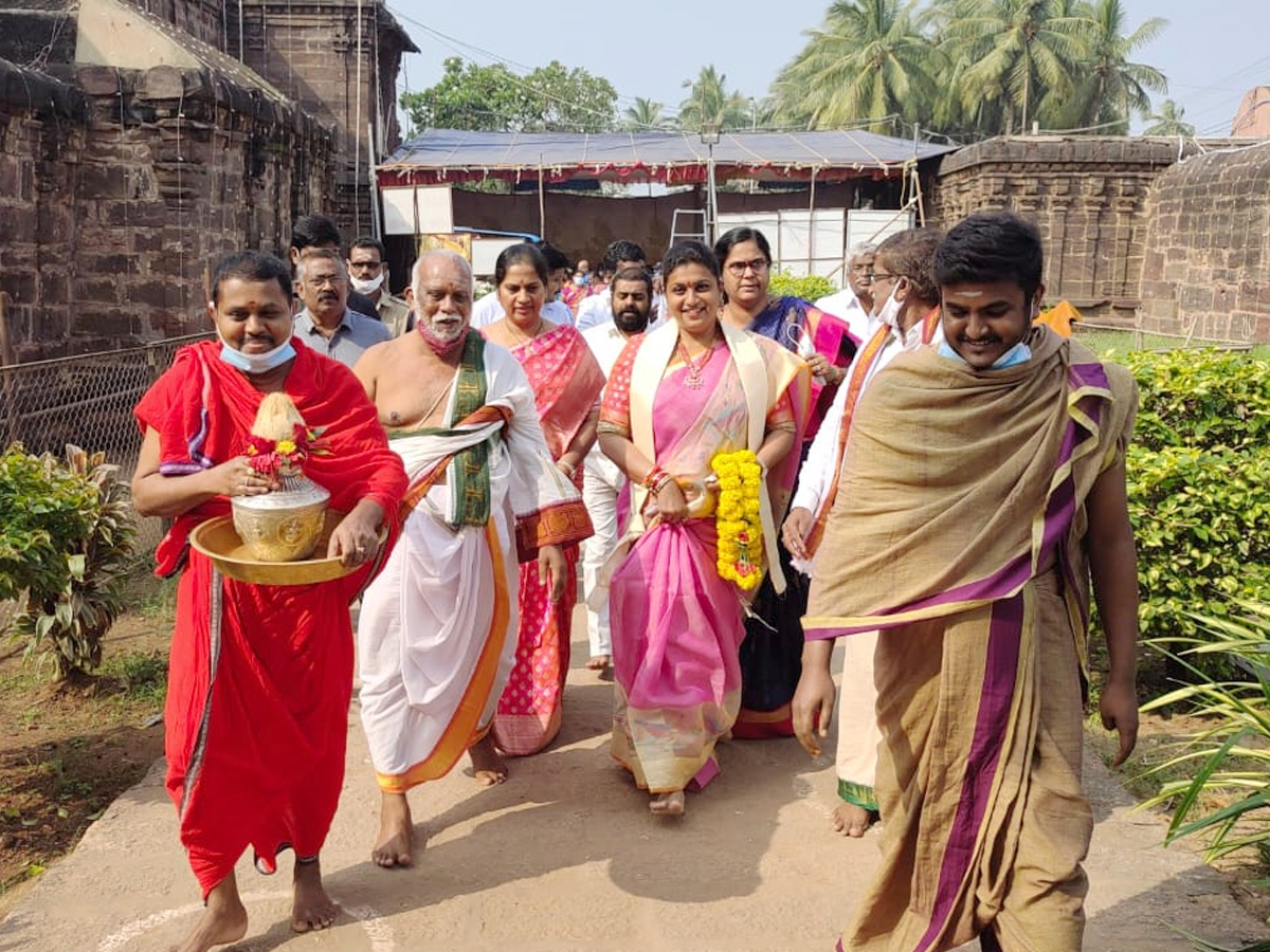 MLA Roja Visits Visits Draksharamam Temple PHoto Gallery - Sakshi1