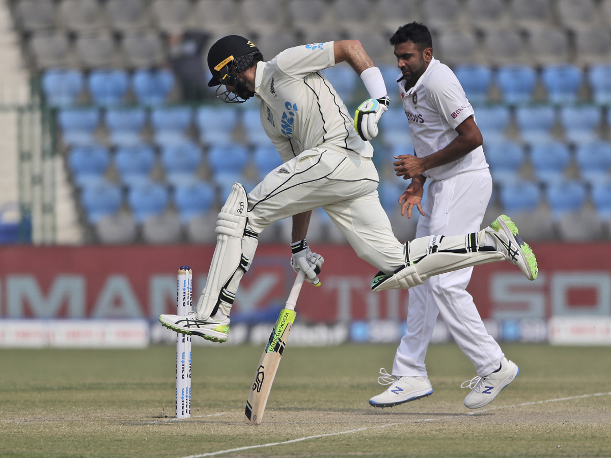 India and New Zealand First Test ends in draw at Kanpur Photo Gallery - Sakshi12