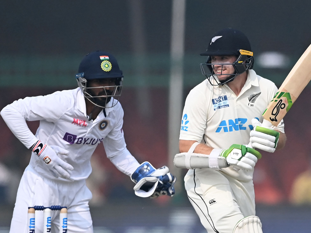 India and New Zealand First Test ends in draw at Kanpur Photo Gallery - Sakshi17