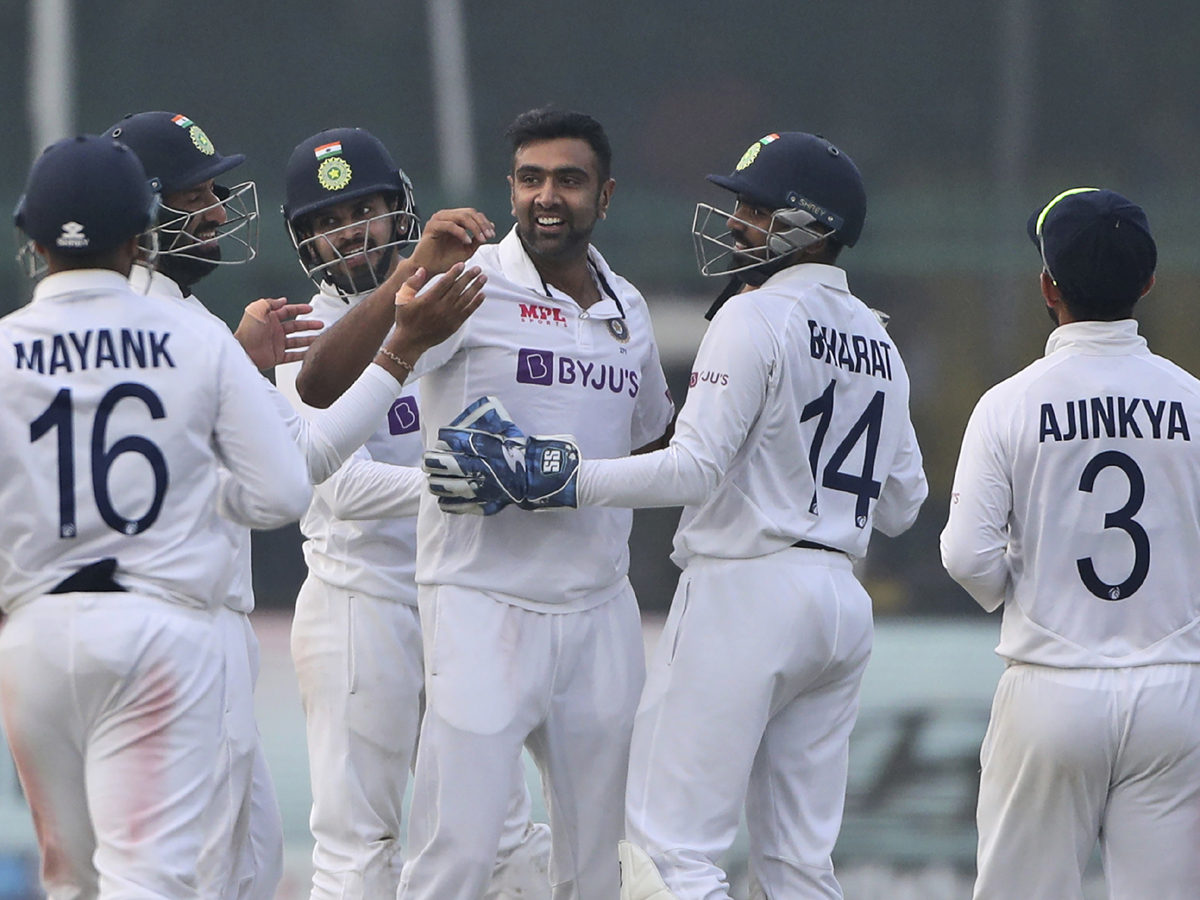 India and New Zealand First Test ends in draw at Kanpur Photo Gallery - Sakshi5