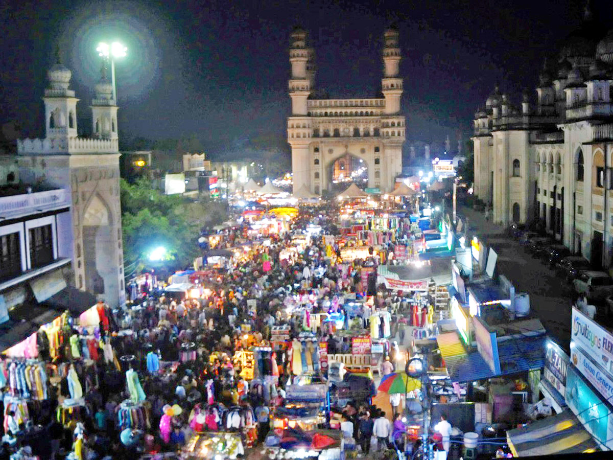 Sunday Funday at Tank Bund And Charminar Photo Gallery - Sakshi16