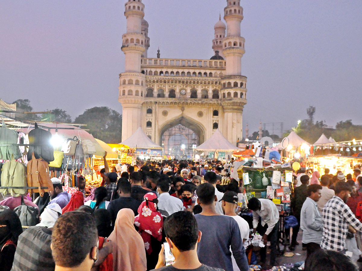 Sunday Funday at Tank Bund And Charminar Photo Gallery - Sakshi24