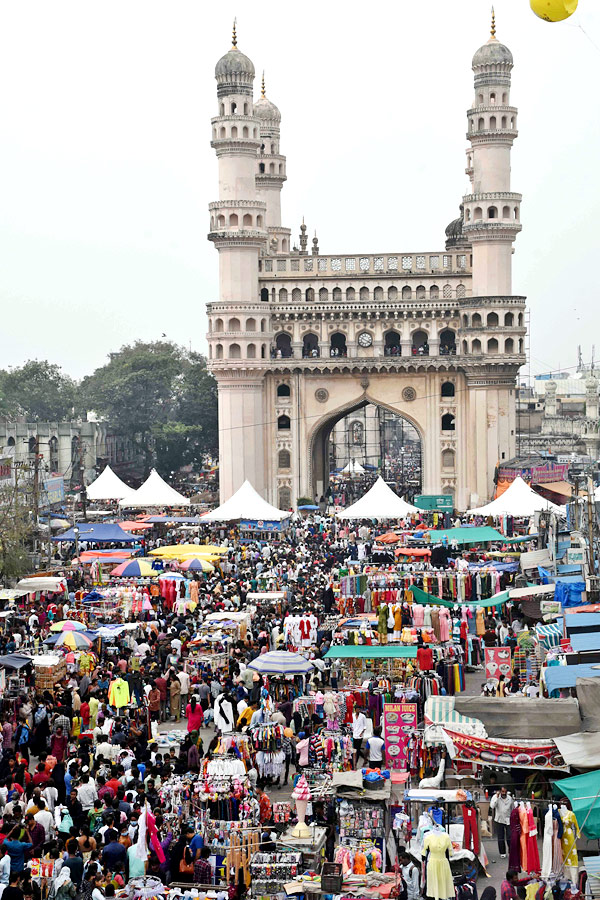 Sunday Funday at Tank Bund And Charminar Photo Gallery - Sakshi25