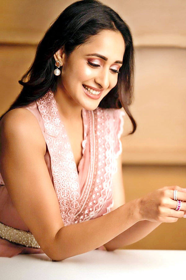 Pragya Jaiswal‌ Latest HD Photo Gallery - Sakshi14