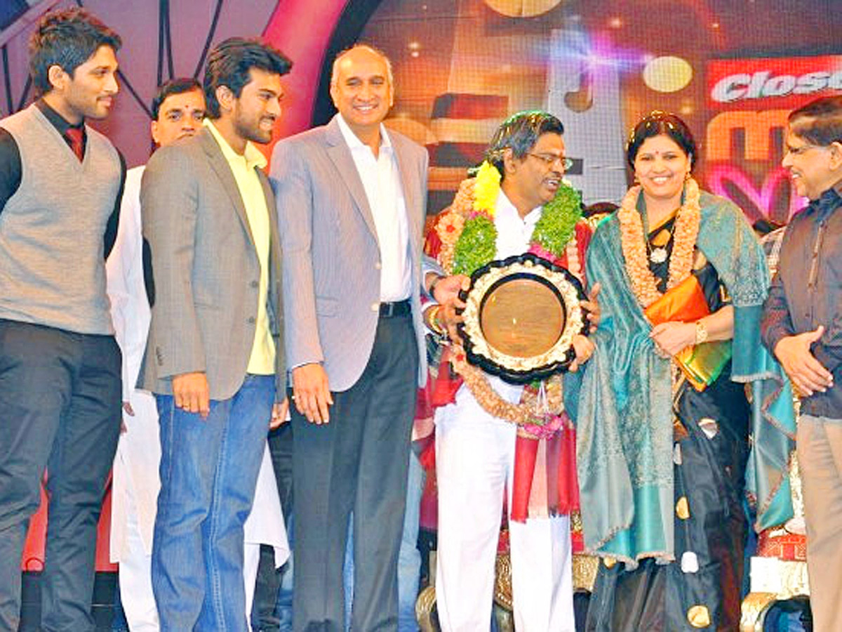 Siri Vennela Seetharama Sastry awards Photo Gallery - Sakshi5