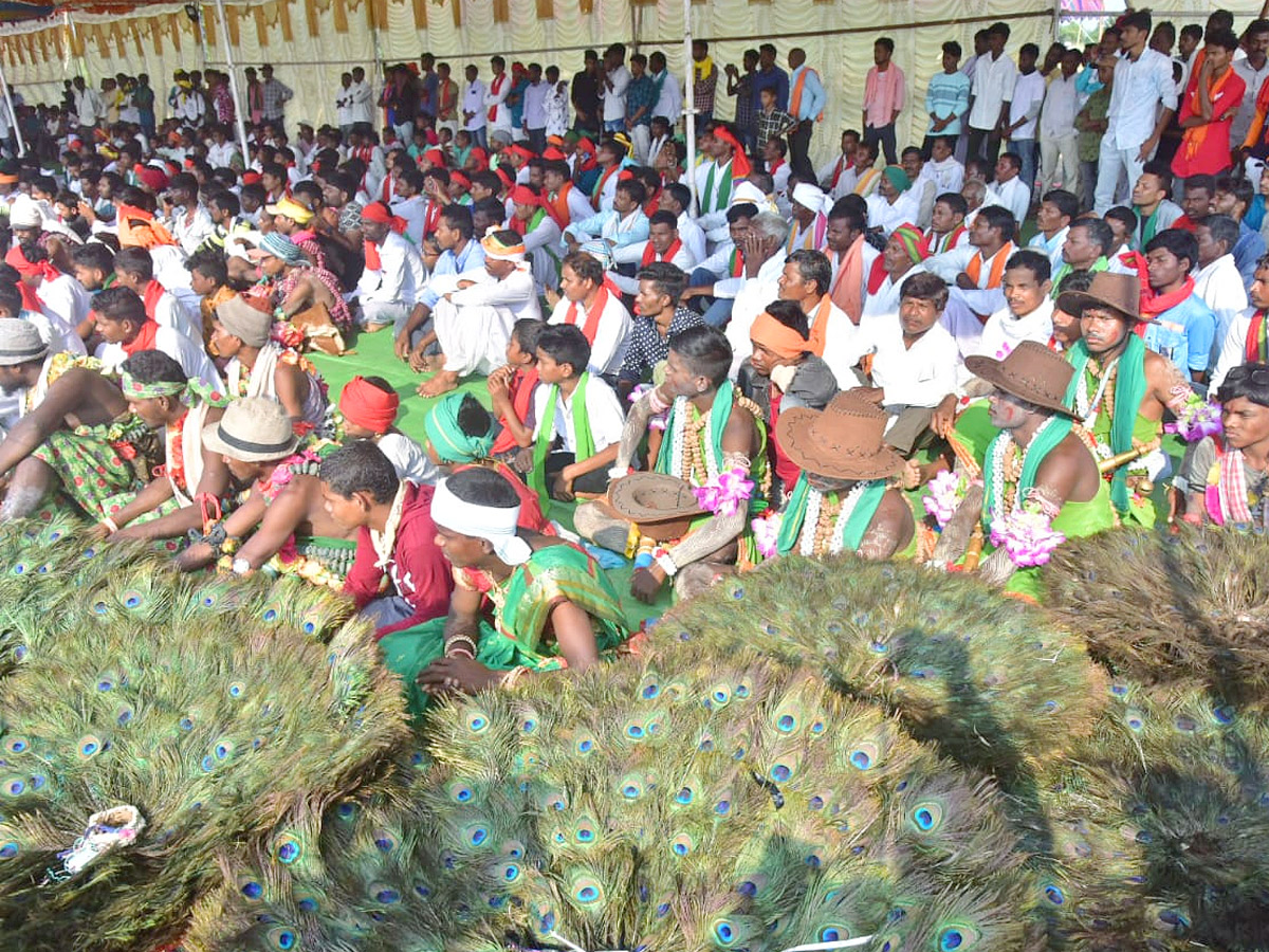 Adivasi Dandari Festival Celebrations In Adilabad Photo Gallery - Sakshi4