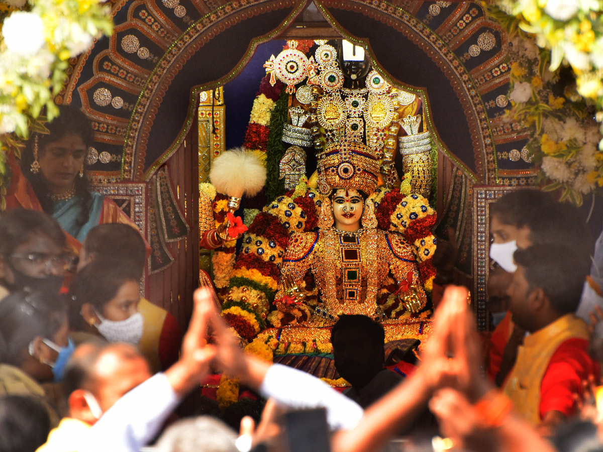 Devotees Rush To Bhagyalakshmi Temple Photo Gallery - Sakshi4