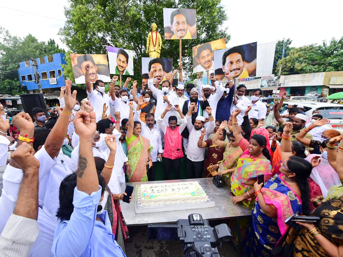 CM YS Jagan Praja Sankalpa Yatra Fourth Anniversary - Sakshi2