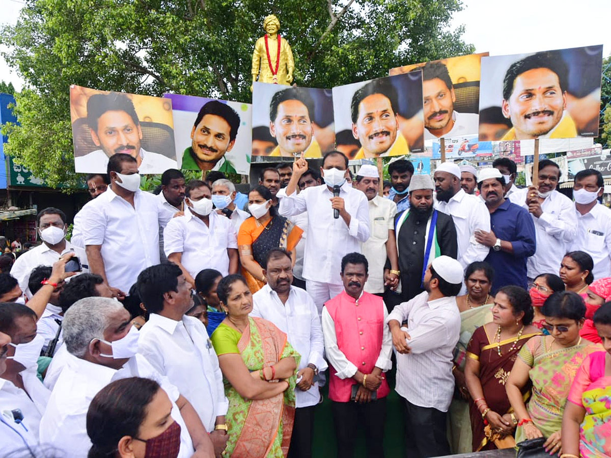 CM YS Jagan Praja Sankalpa Yatra Fourth Anniversary - Sakshi4