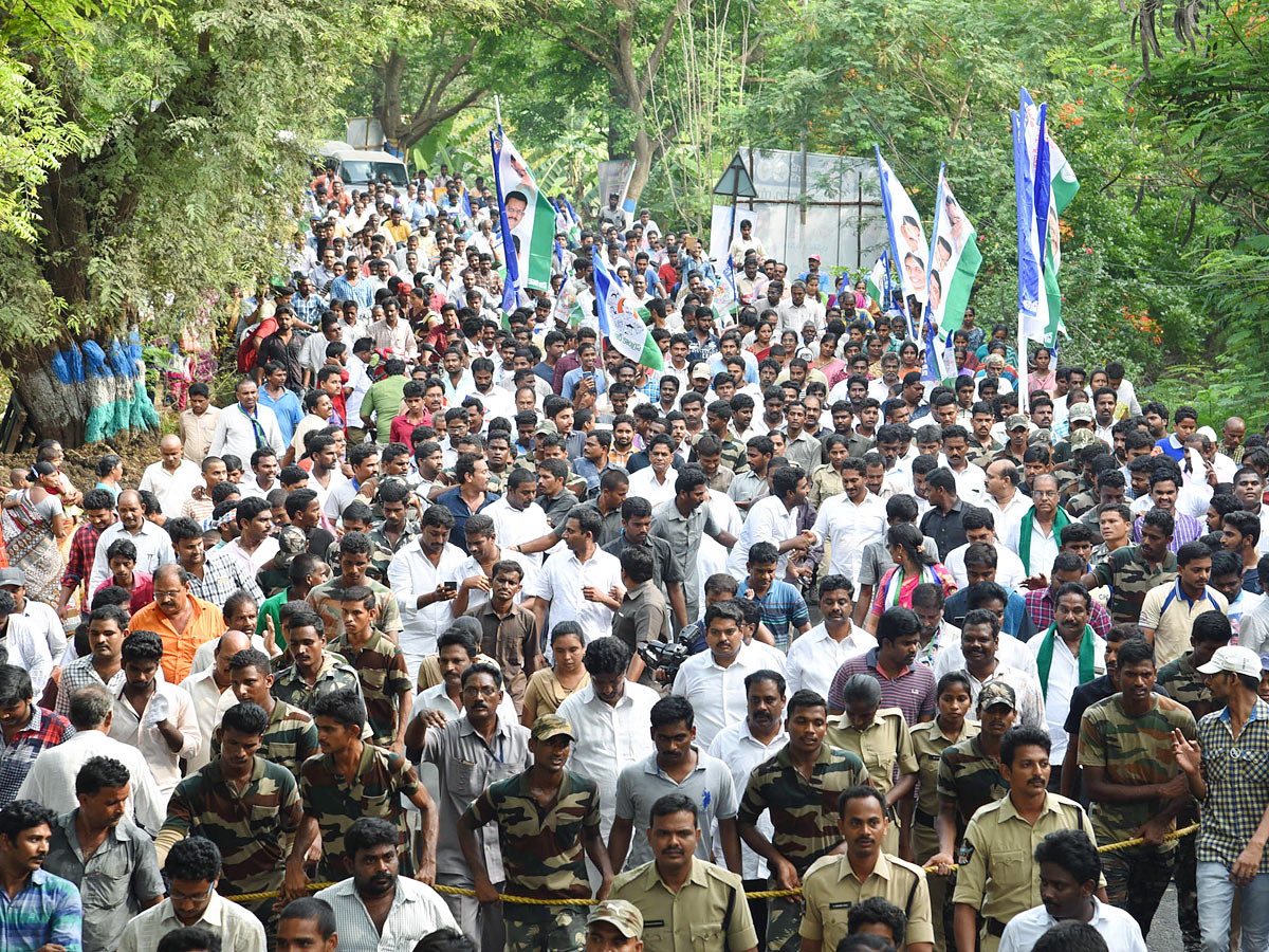 CM YS Jagan Praja Sankalpa Yatra Photos - Sakshi9