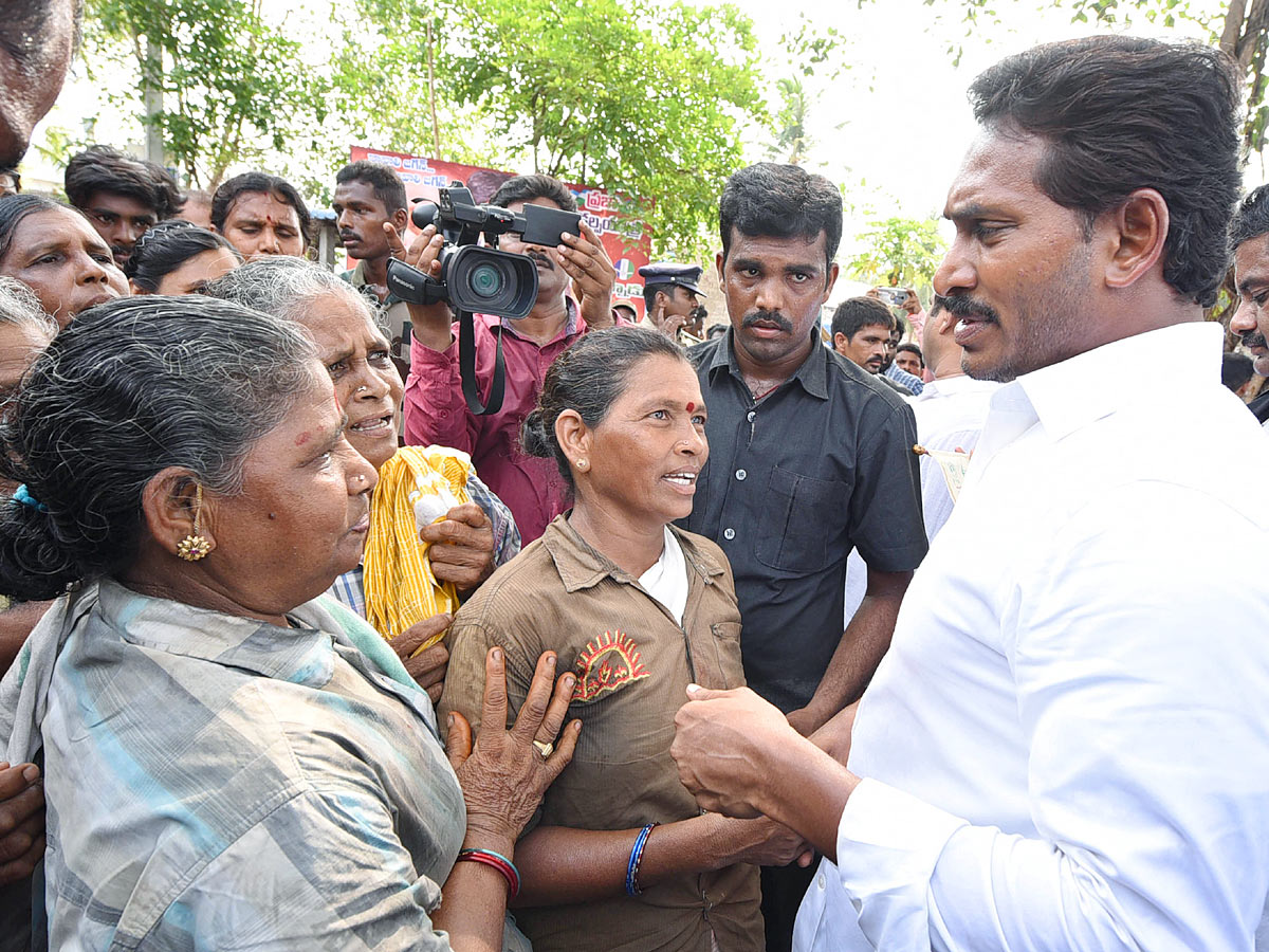 CM YS Jagan Praja Sankalpa Yatra Photos - Sakshi11