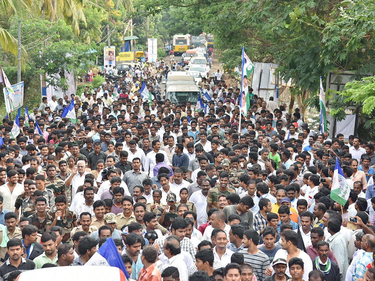 CM YS Jagan Praja Sankalpa Yatra Photos - Sakshi3