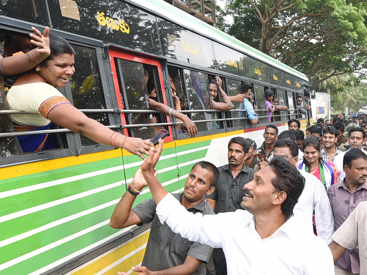 CM YS Jagan Praja Sankalpa Yatra Photos - Sakshi4