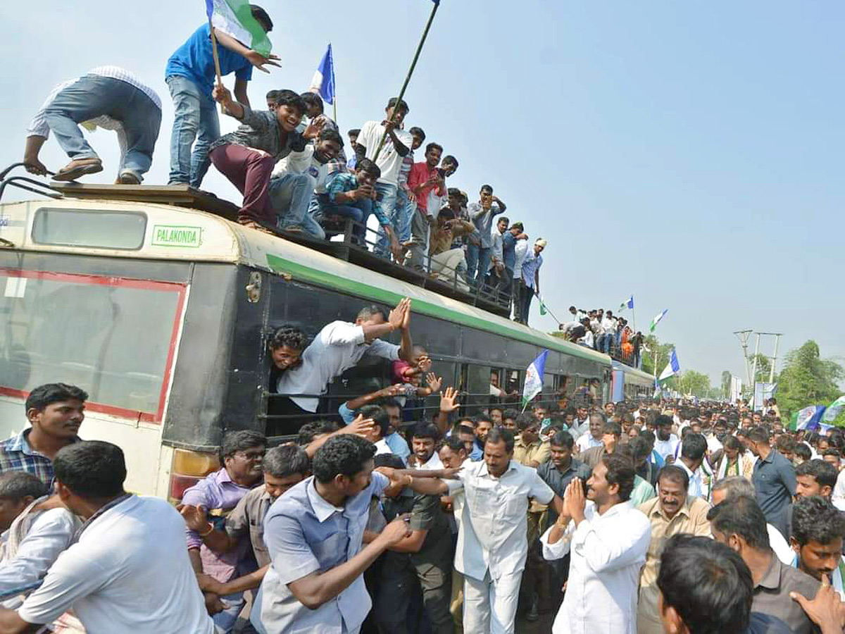 CM YS Jagan Praja Sankalpa Yatra Photos - Sakshi5