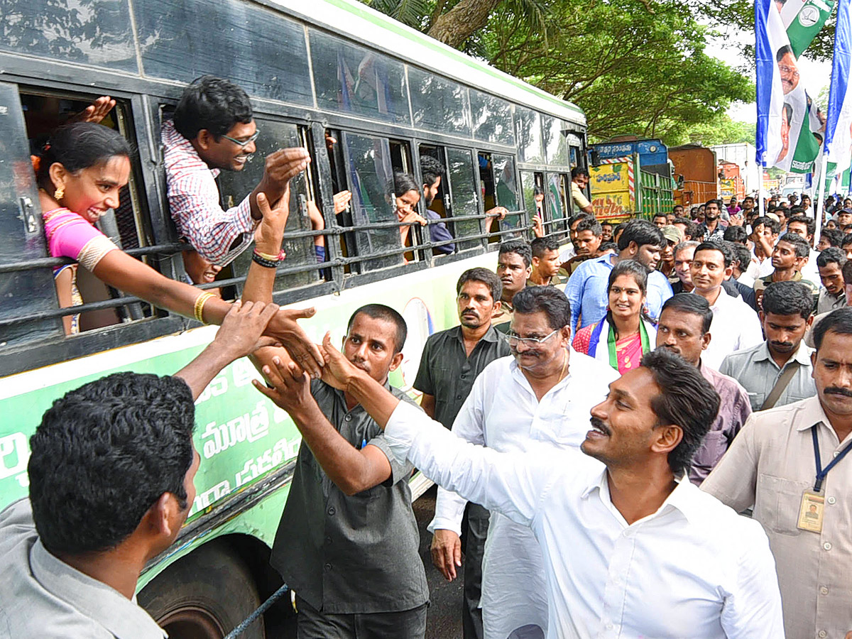 CM YS Jagan Praja Sankalpa Yatra Photos - Sakshi8