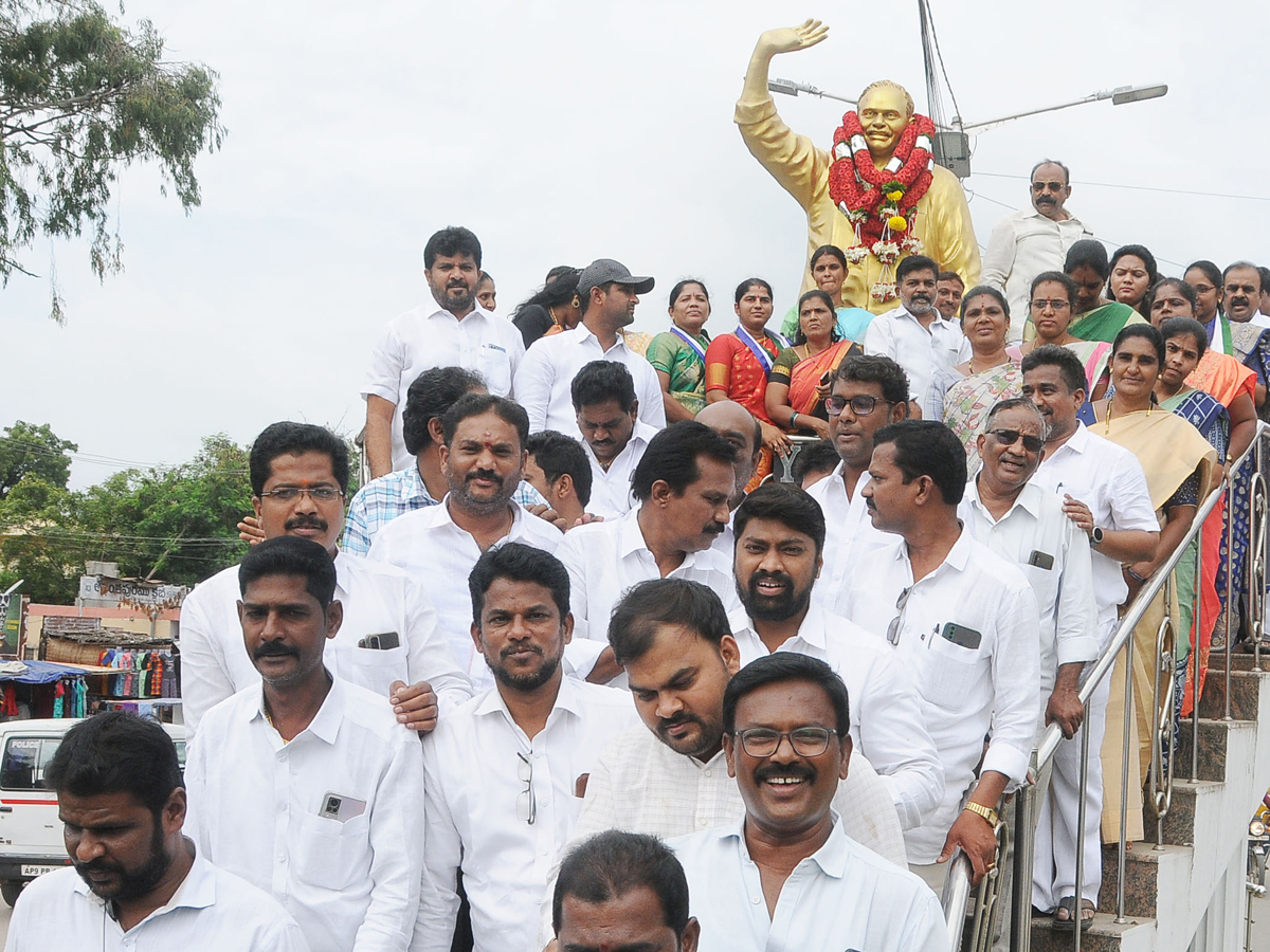 CM YS Jagan 4th Year Padayatra Celebrations Photo Gallery - Sakshi4