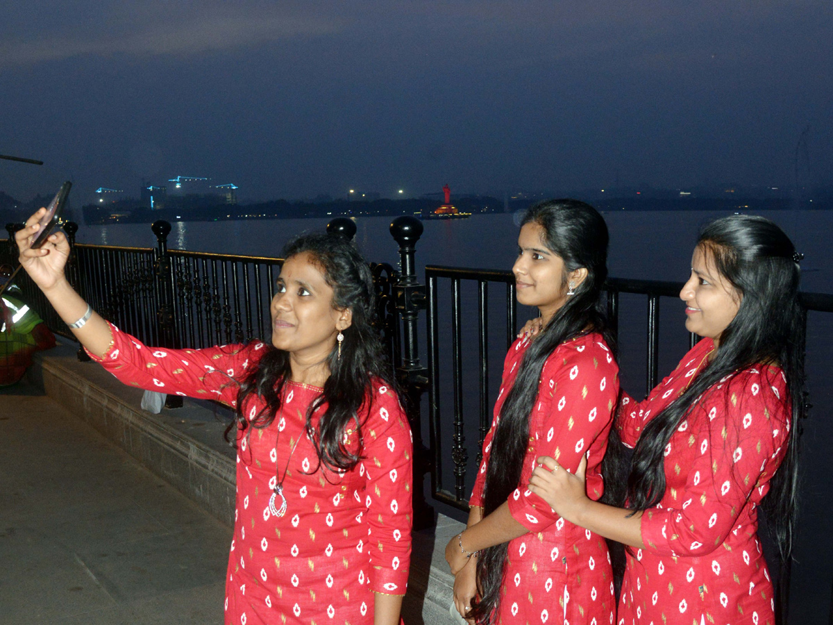 Sunday Funday at Tank Bund Photo Gallery - Sakshi10