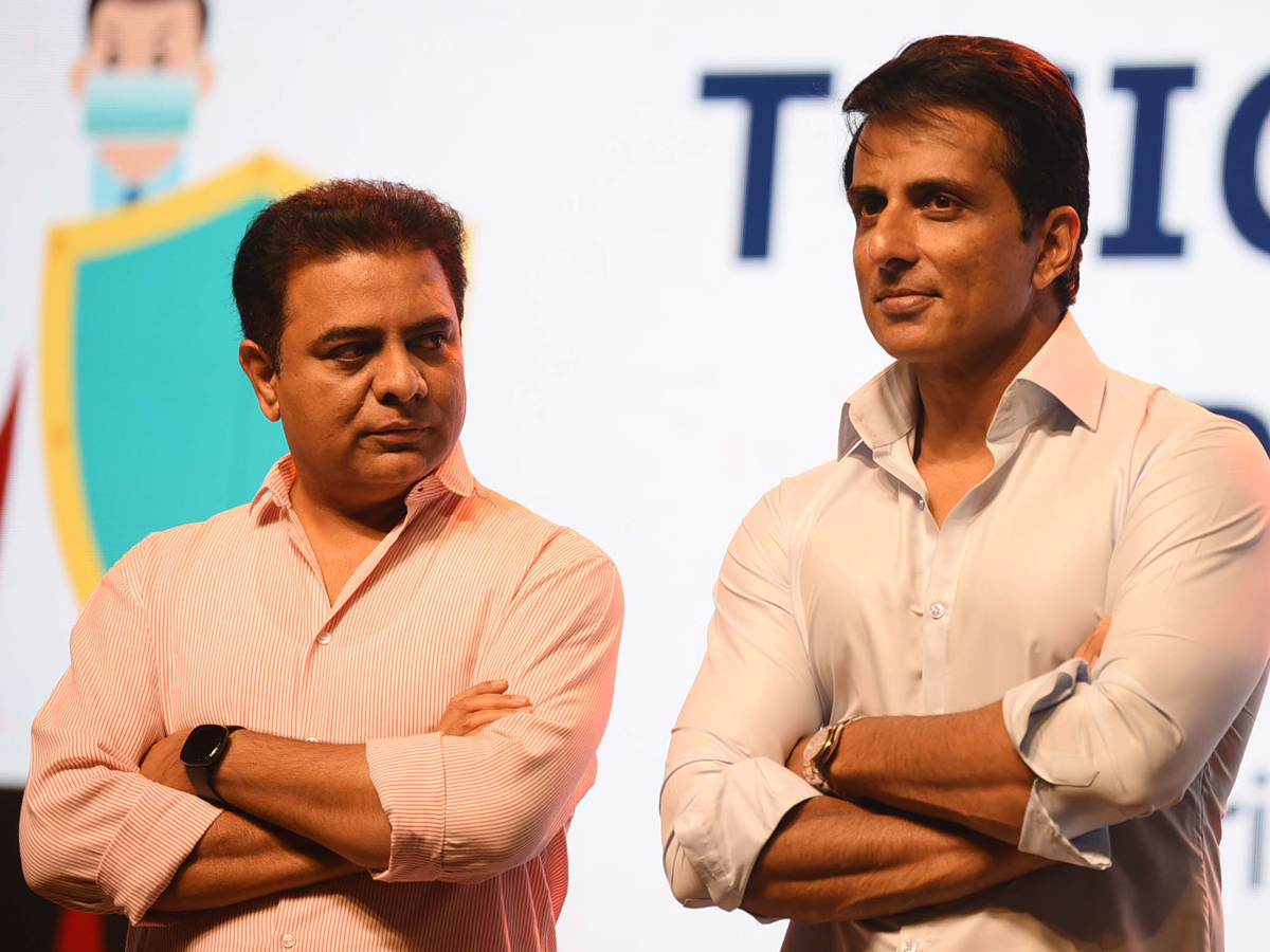 Minister KTR at TSIG Covid 19 Warriors Event at HICC Hyderabad Photo Gallery - Sakshi2