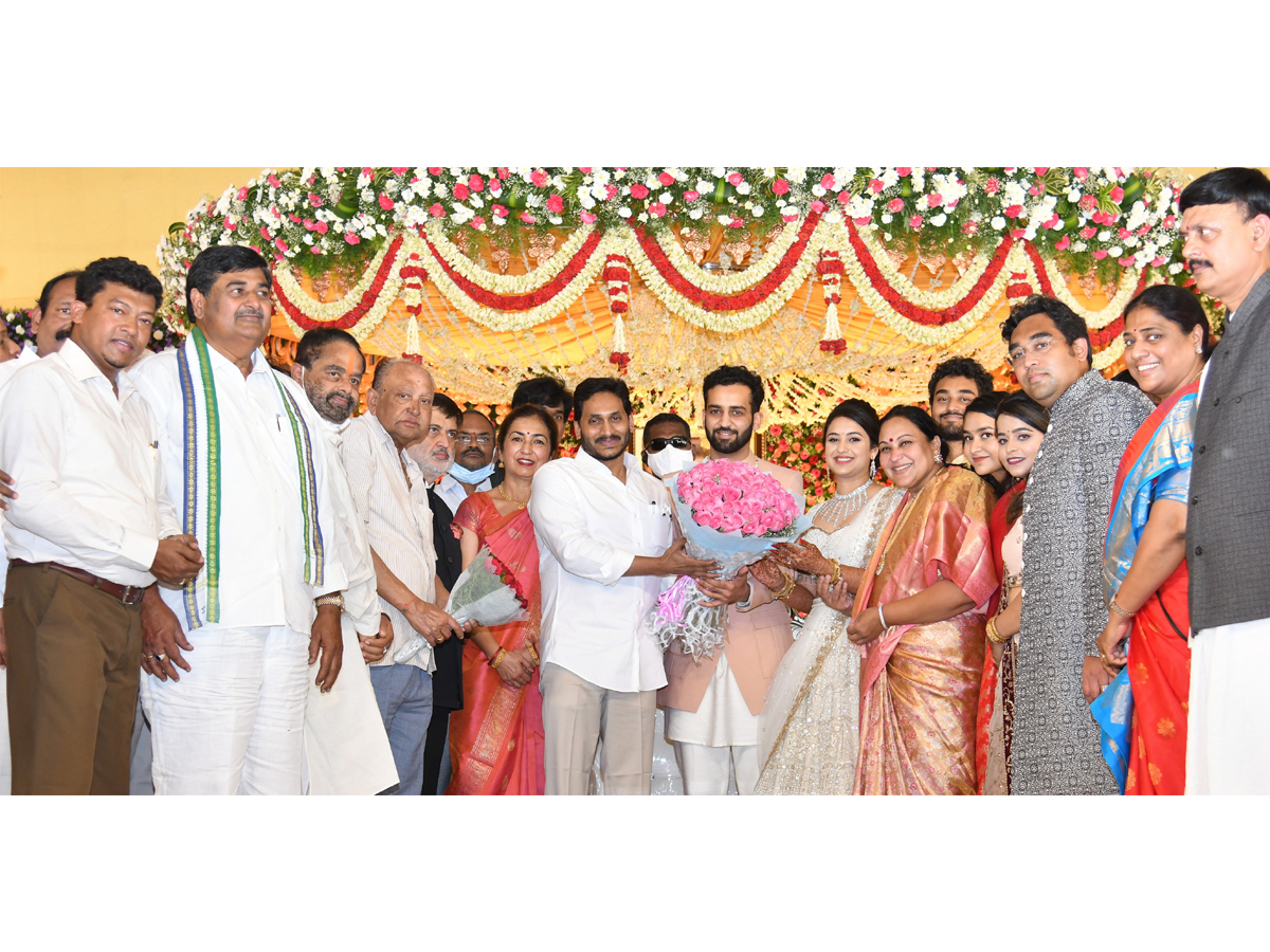 CM YS Jagan heads to Srikakulam as part of Odisha tour Photo Gallery - Sakshi15