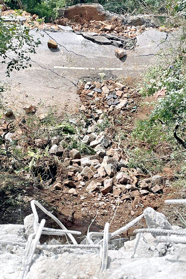 Landslides Broken in Thirumala Photo Gallery - Sakshi19