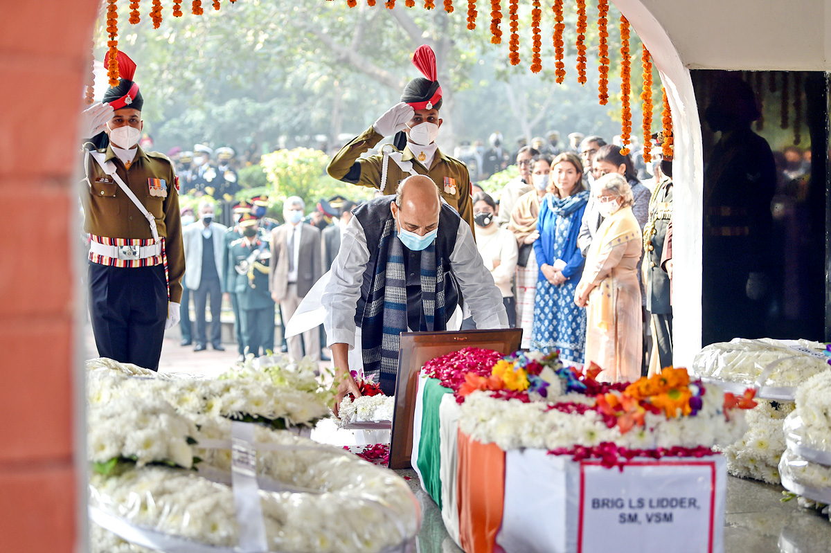 Brigadier Lidder Cremated With Full Military Honours - Sakshi14